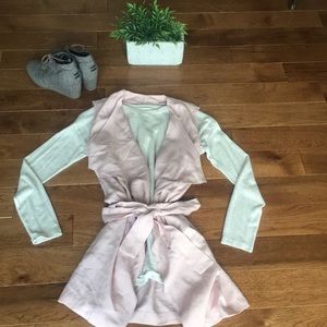 Light pink tie wrap!